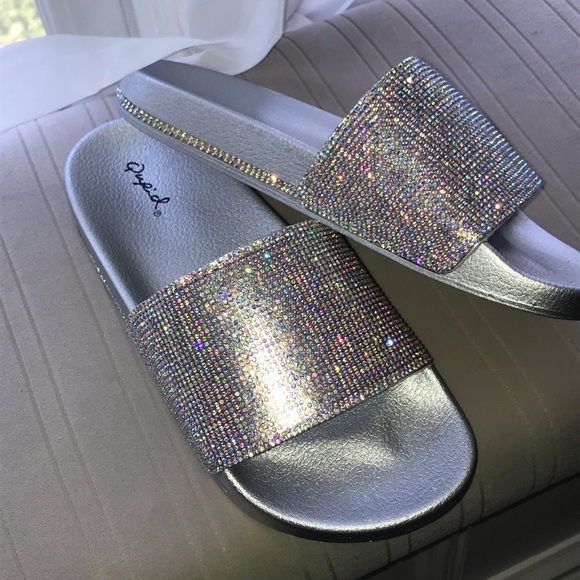 Women’s metallic slip on sandals BNIB - Picture 4 of 4